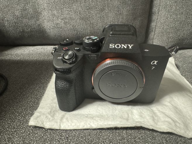 Selling Slightly Used Sony A7IV